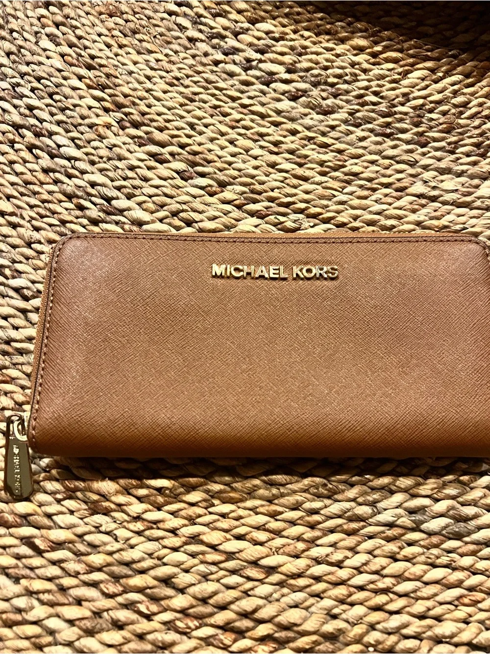 Michael Kors Jet Set Travel Large Leather Wallet - Luggage Brown / Gold